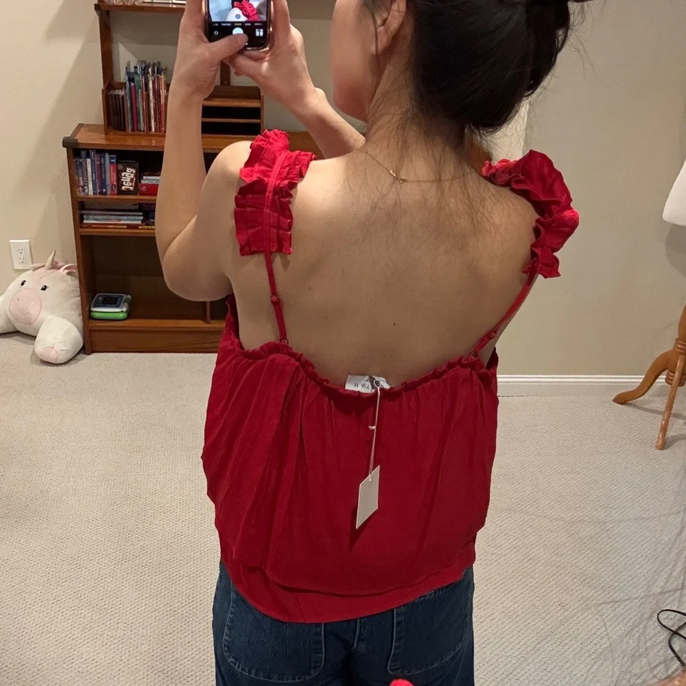 NWT! Hayden Red Ruffled Top - Picture 5 of 12